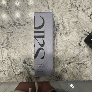 SaieGlowy Super Skin Serum shade 2 NEVER OPENED